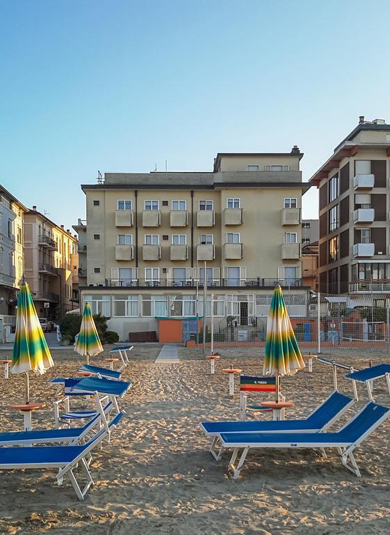 Hotel Nautic Rimini Kültér fotó